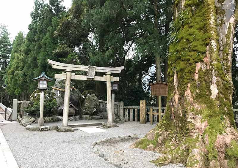 白山さん（白山比咩神社）「白山奥宮遥拝所」